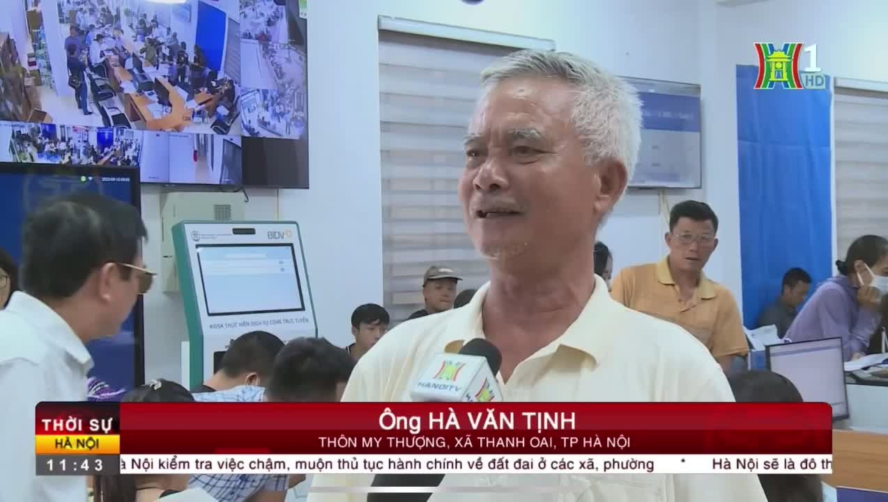 Xã Tiến Thắng trao tặng máy tính, máy in cho 22 thôn trên địa bàn