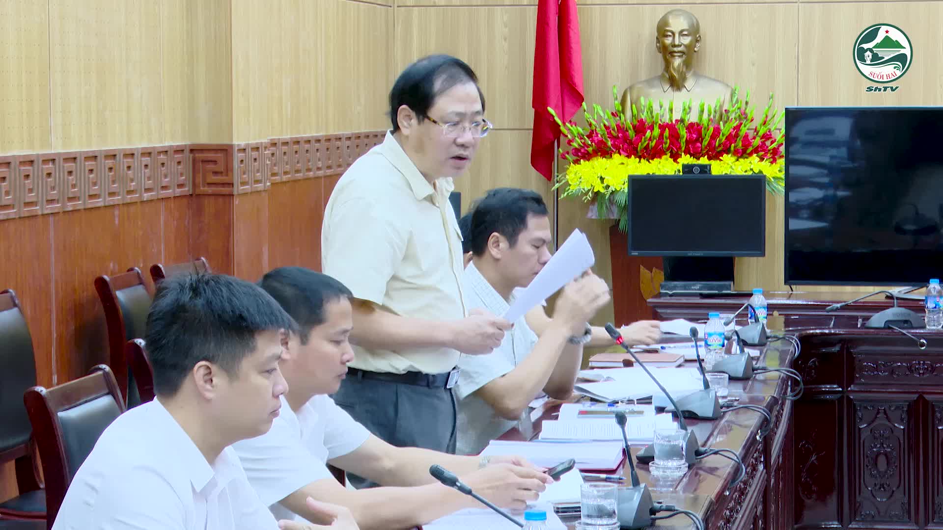 Đoàn công tác của Sở Dân tộc và Tôn giáo Hà Nội làm việc với xã Suối Hai về kết quả công tác dân tộc, tín ngưỡng, tôn giáo 9 tháng đầu năm và phương hướng 3 tháng cuối năm 2025.