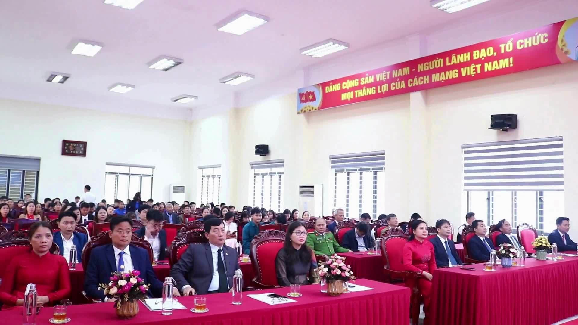 Tin truyền hình: xã Hòa Phú tổ chức Lễ phát động 