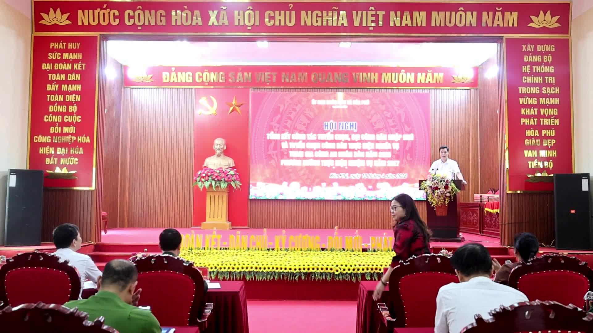 Tin truyền hình: xã Hòa Phú tổ chức Hội nghị tổng kết công tác tuyển chọn, gọi công dân nhập ngũ và tuyển chọn công dân tham gia Công an nhân dân năm 2026.