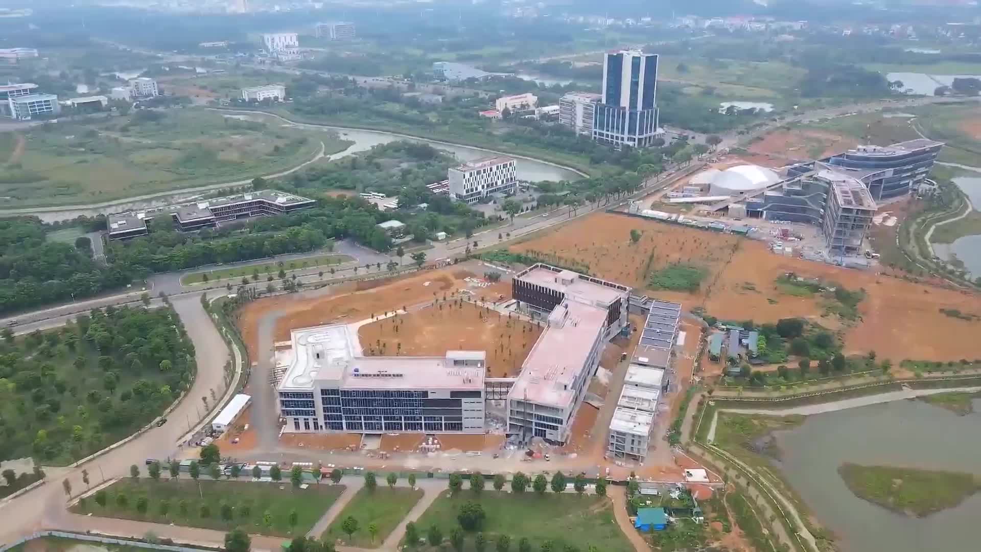 Thường trực Đảng ủy xã Hòa Lạc giao ban kiểm điểm tiến độ công tác giải phóng mặt bằng đối với toàn bộ Dự án Khu Công nghệ cao trên địa bàn xã