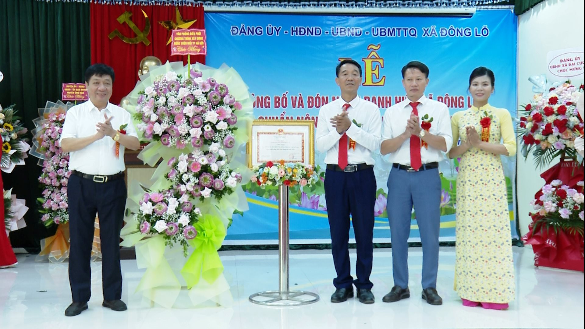 Xã Đông Lỗ (huyện Ứng Hòa) đạt chuẩn nông thôn mới nâng cao- Ảnh 1.