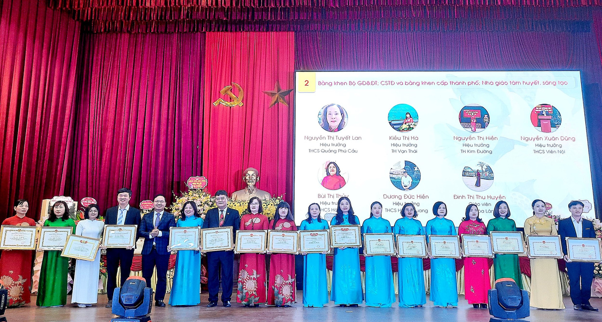 Ứng Hòa tuyên dương điển hình tiên tiến, nhà giáo tiêu biểu- Ảnh 3.