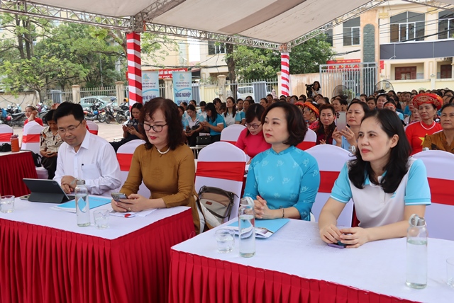 Hội LHPN thành phố: Truyền thông vai trò của phụ nữ trong xây dựng NTM- Ảnh 1.