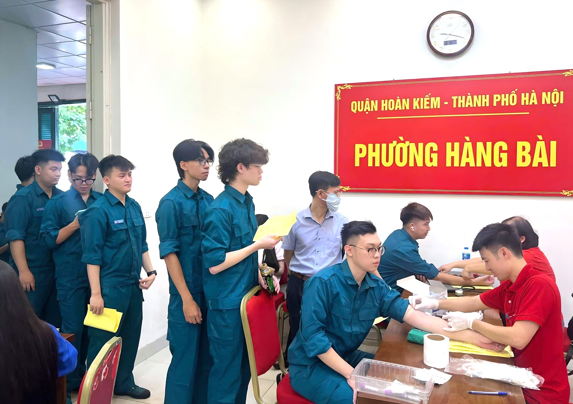 HỘI CHỮ THẬP ĐỎ PHƯỜNG TỔ CHỨC NGÀY HỘI HIẾN MÁU TÌNH NGUYỆN NĂM 2024- Ảnh 4.