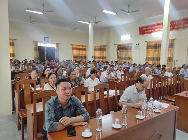 Thọ Xuân tổ chức hội nghị quán triệt Quy định số 144; Chỉ thị 35 của Bộ Chính trị; các Kế hoạch của Thành ủy, Huyện ủy và của Đảng ủy- Ảnh 3.