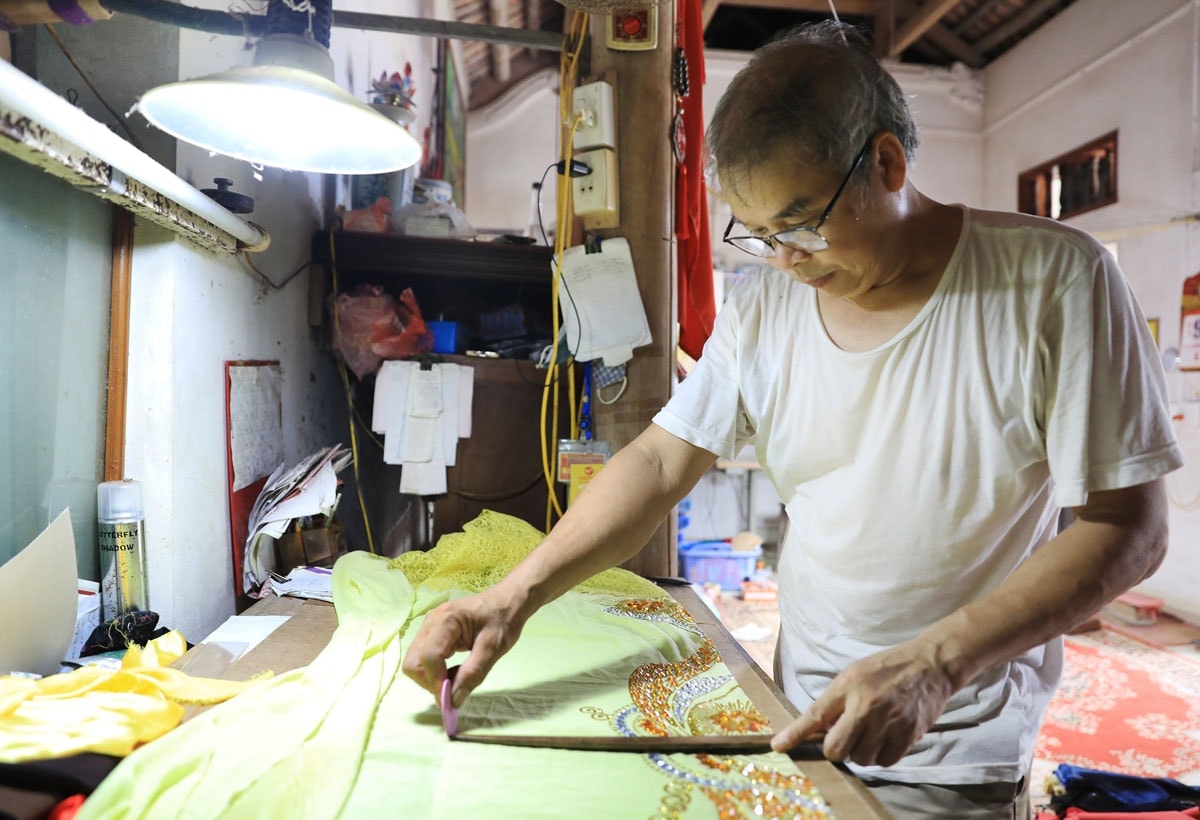 Trạch Xá: “Làng may áo dài truyền thống - Di sản văn hóa phi vật thể quốc gia"- Ảnh 4.