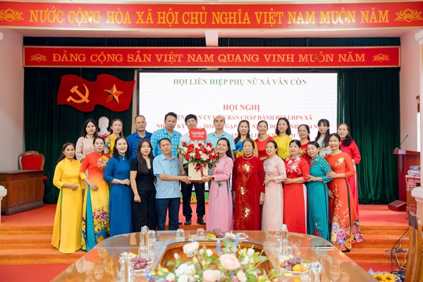 Hội LHPN xã Vân Côn tổ chức kỷ niệm 94 năm Ngày thành lập Hội LHPN Việt Nam 20/10- Ảnh 1.