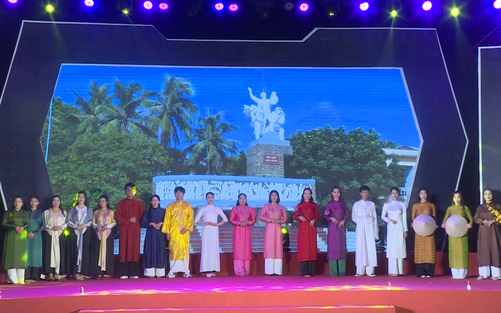 
Trạch Xá: “Làng may áo dài truyền thống - Di sản văn hóa phi vật thể quốc gia"
