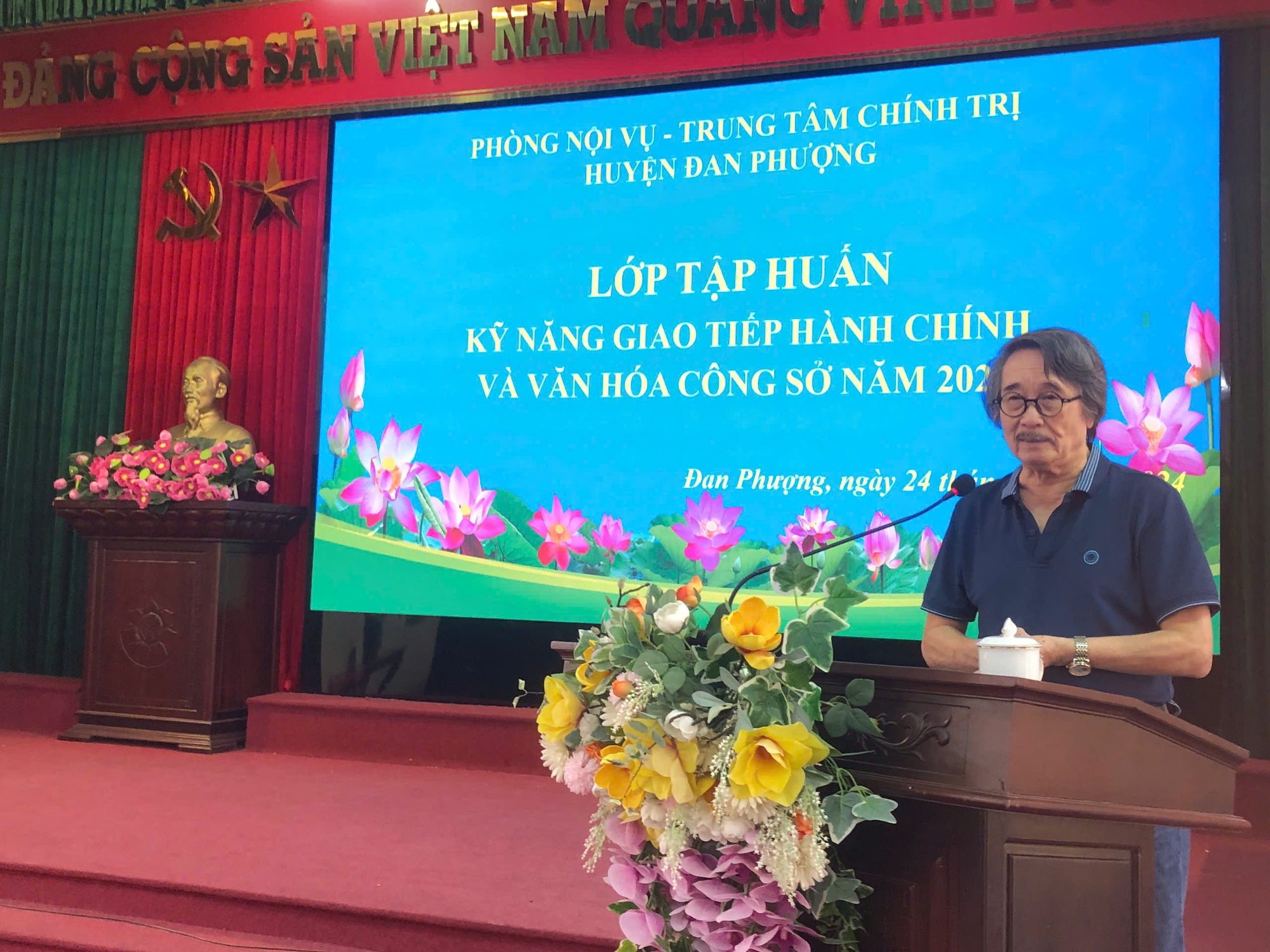 210 cán bộ, công chức, viên chức tham gia tập huấn kỹ năng giao tiếp hành chính và văn hóa công sở năm 2024.- Ảnh 2.