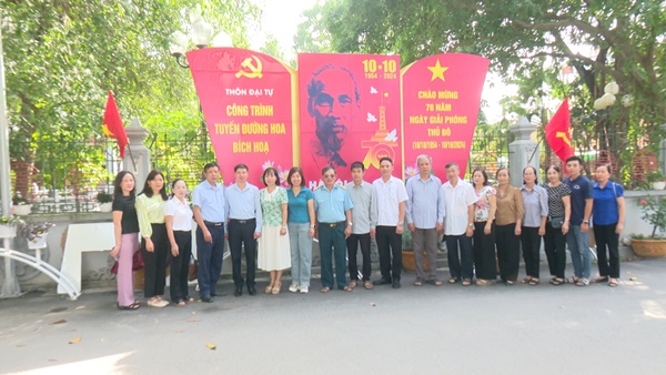 Đoàn kiểm tra số 3 tiến hành kiểm tra cuộc thi “Giữ gìn thôn, tổ dân phố sáng, xanh, sạch, đẹp, an toàn” tại xã Kim Chung, Đức Giang năm 2024- Ảnh 3.