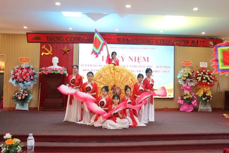 Xã Phúc Tiến tổ chức kỷ niệm 42 năm ngày Nhà giáo Việt Nam và đón Bằng công nhận trường Tiểu học đạt chuẩn Quốc gia mức độ 2.- Ảnh 6.
