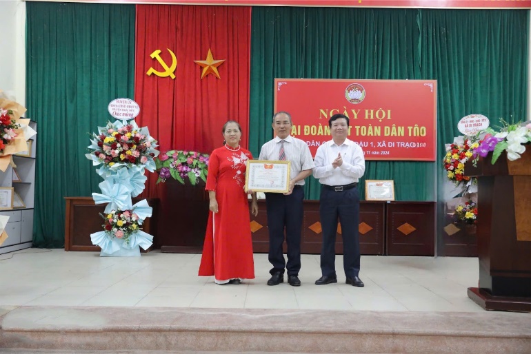 D:\kho\truyền thanh huyện\2024\2024.11\Dậu 1\z6008387780206_b9a820aa2a56f1aa312fa66f24f8b79d.jpg