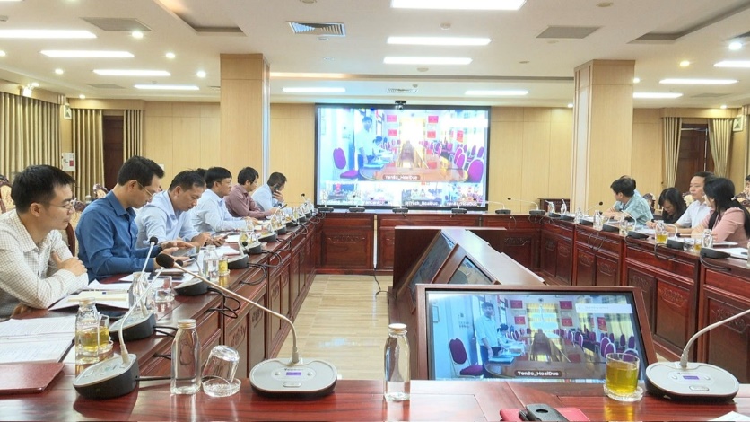 UBND huyện Hoài Đức nghe báo cáo công tác cải cách hành chính năm 2024- Ảnh 2.