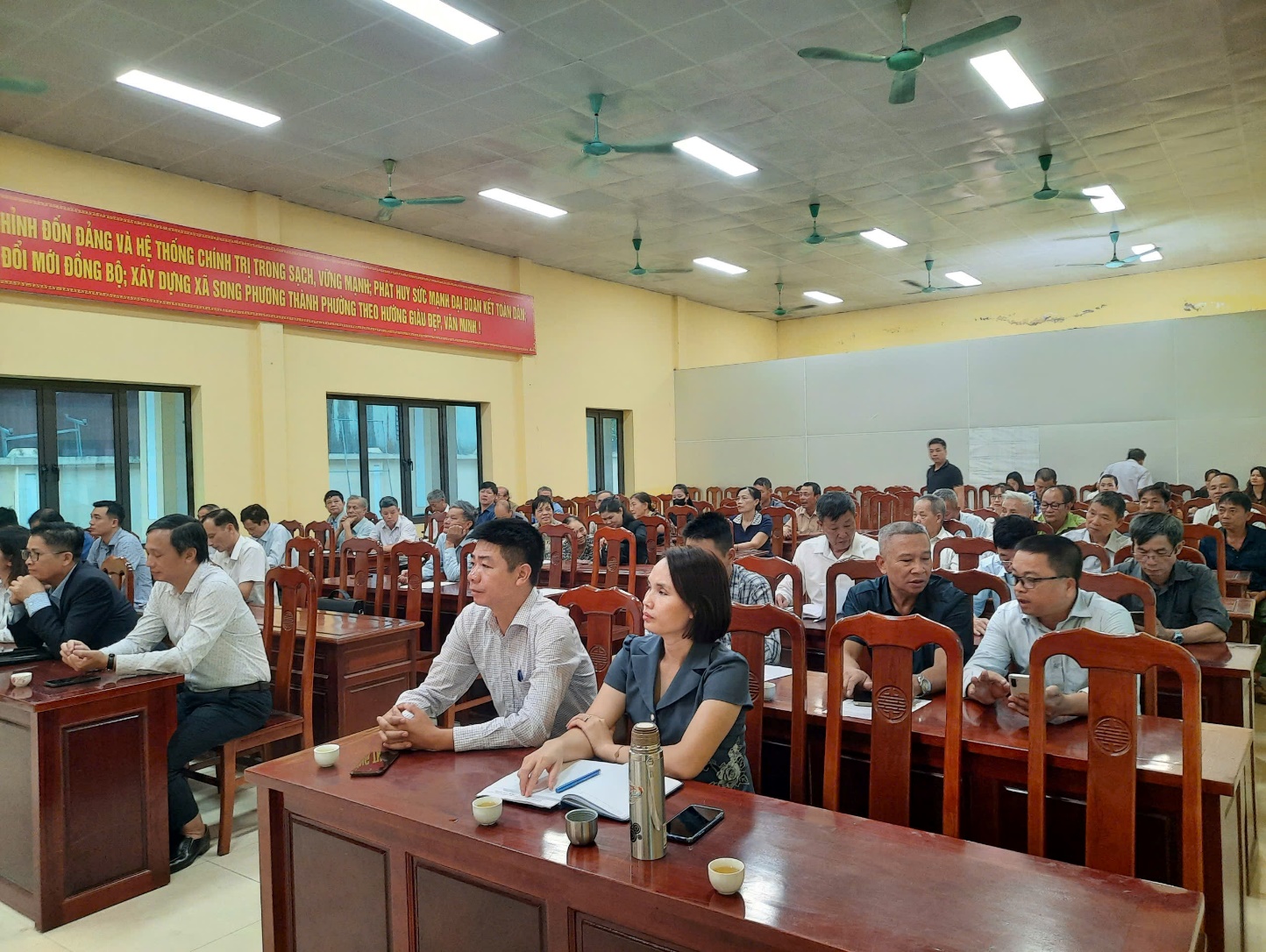 Xã Song Phương tổ chức Lễ Mít tinh hưởng ứng "Ngày pháp luật Nước Cộng hòa Xã hội Chủ nghĩa Việt Nam".- Ảnh 1.
