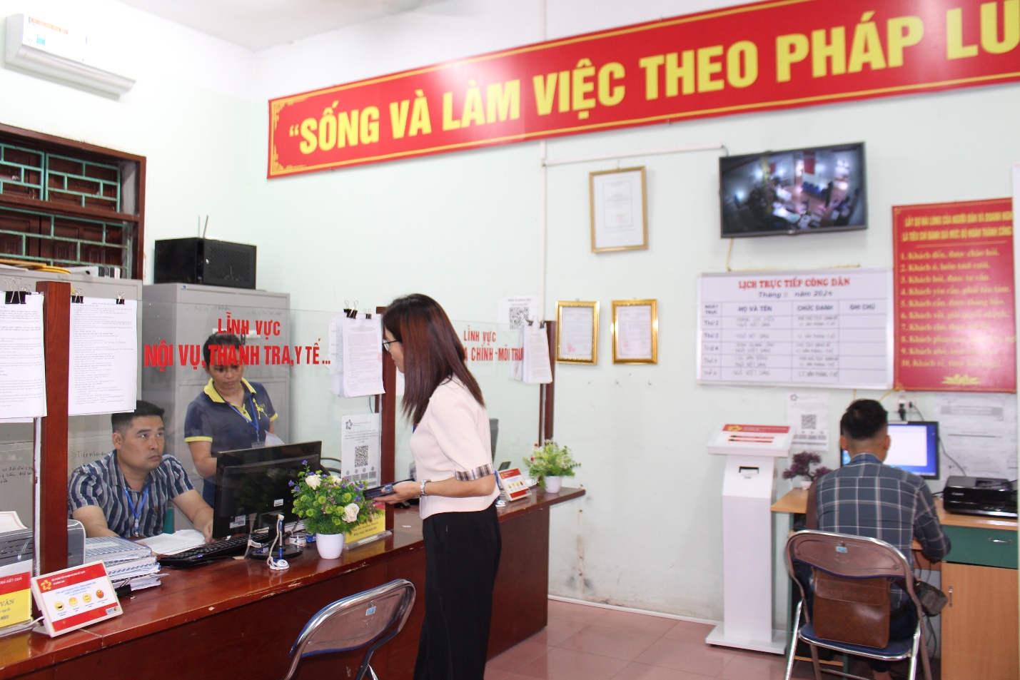 Ứng Hoà: Kiểm tra công vụ tại các xã trong huyện- Ảnh 4.