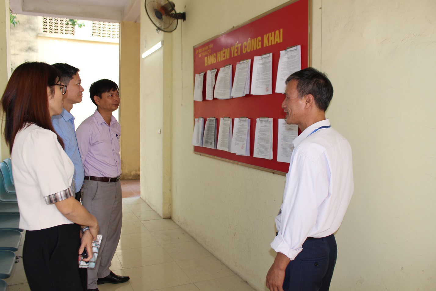 Ứng Hoà: Kiểm tra công vụ tại các xã trong huyện- Ảnh 5.