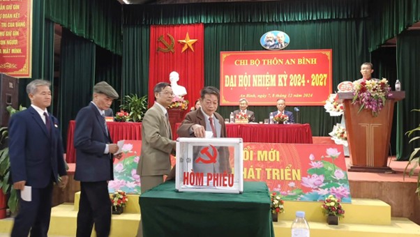 Đảng ủy xã An Khánh chỉ đạo chi bộ thôn An Bình đại hội điểm nhiệm kỳ 2024 - 2027- Ảnh 8.