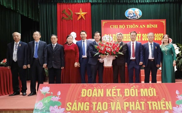 Đảng ủy xã An Khánh chỉ đạo chi bộ thôn An Bình đại hội điểm nhiệm kỳ 2024 - 2027- Ảnh 9.
