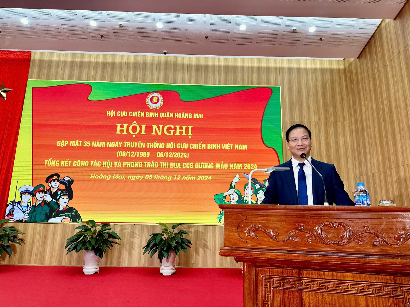 Hội Cựu chiến binh (CCB) quận Hoàng Mai tổ chức Hội nghị gặp mặt 35 năm ngày truyền thống Hội CCB Việt Nam (06/12/1989 – 06/12/2024), tổng kết công tác Hội và phong trào thi đua "Cựu chiến binh gương mẫu"năm 2024.- Ảnh 2.