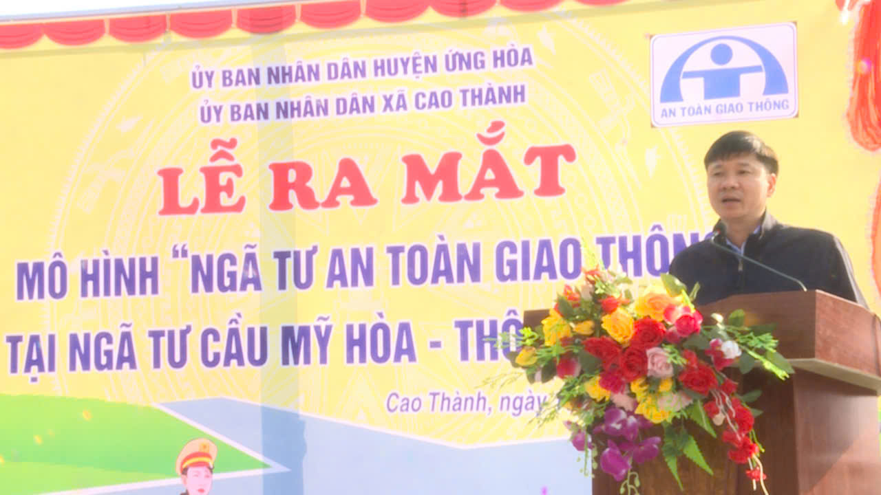 ỨNG HOÀ RA MẮT NGÃ TƯ AN TOÀN GIAO THÔNG- Ảnh 1.