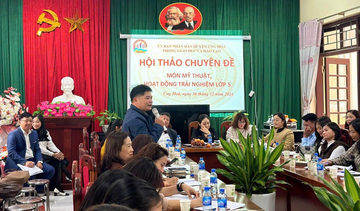 C:\Users\Admin\Desktop\HUYỆN ỦY - UBND HUYỆN\MỚI\TH Hòa Nam- GV thảo luận.jpg