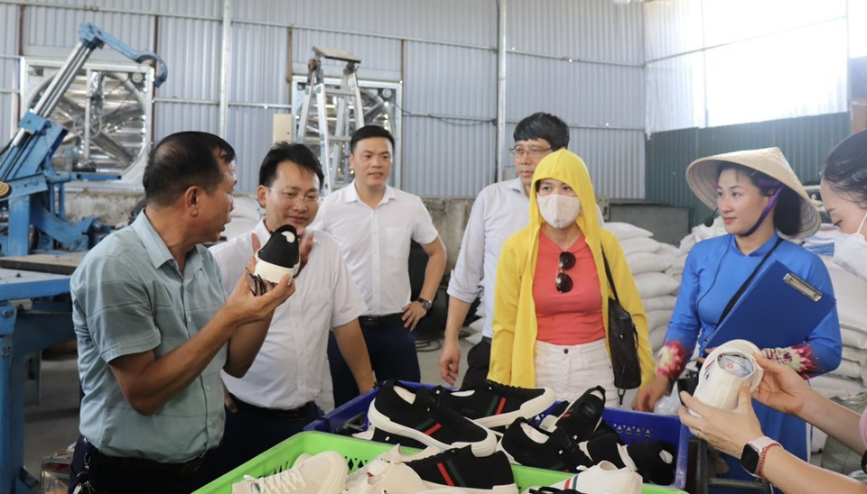 Huyện Phú Xuyên nỗ lực cải thiện môi trường làng nghề- Ảnh 4.