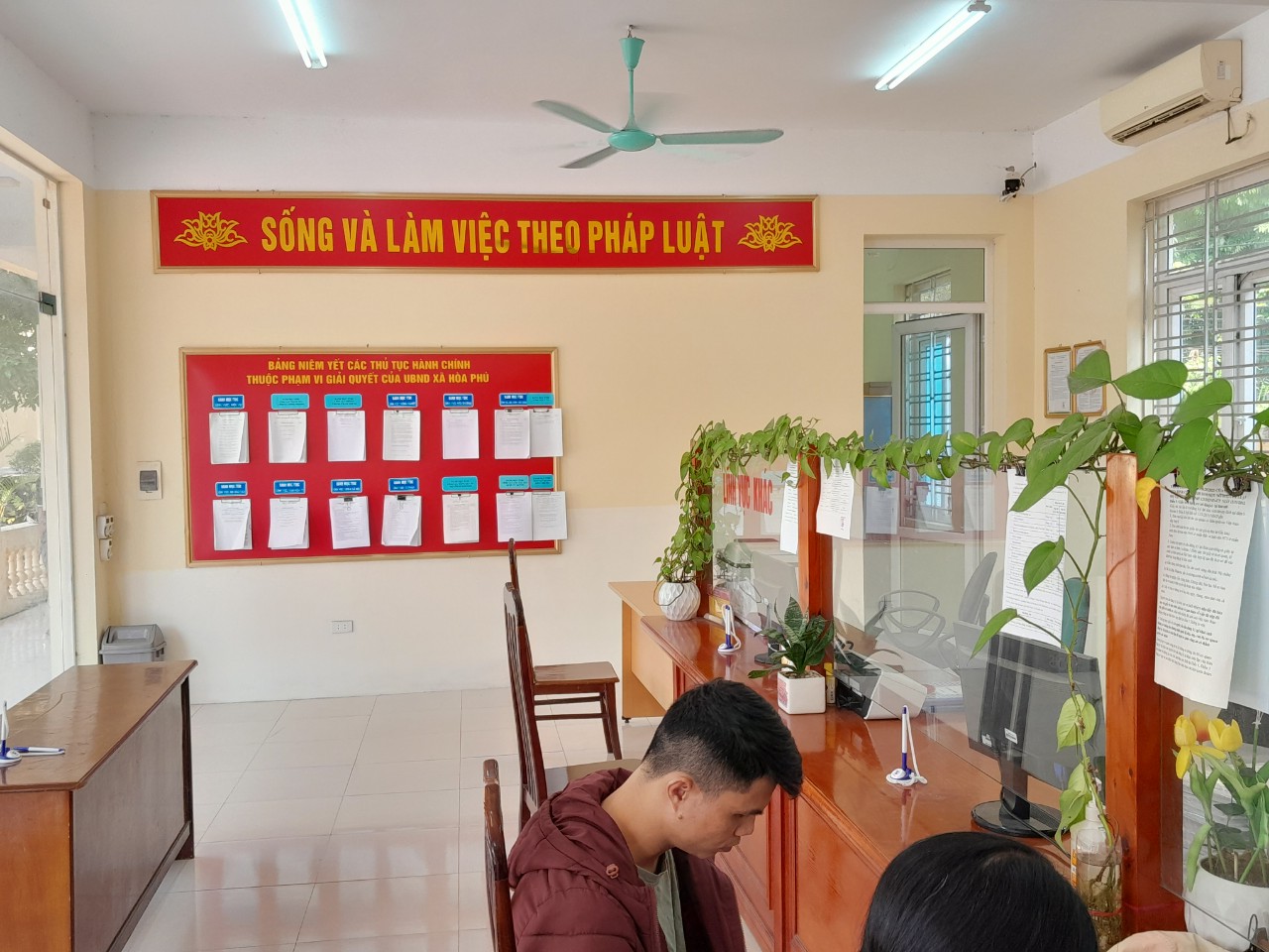 C:\Users\admin\Desktop\TL kiểm chức TT CCHC\Ahr 1 cửa\2504672d7057a709fe462.jpg