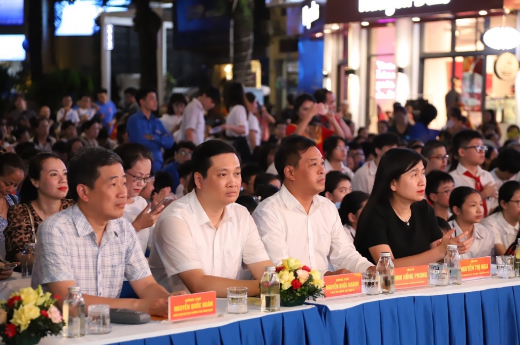 Tổng kết hoạt động hè và Tháng hành động vì trẻ em quận Hoàn Kiếm năm 2024- Ảnh 2.