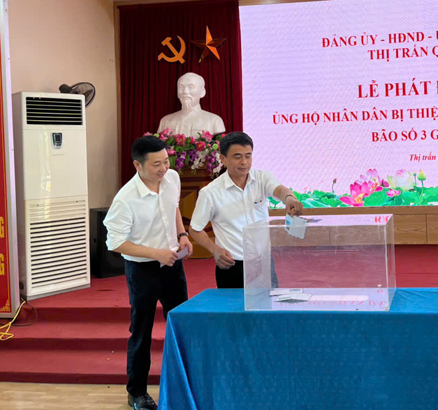 Thị trấn Quốc Oai phát động ủng bộ đồng bào bị thiệt hại do bão số 3 gây ra- Ảnh 3.