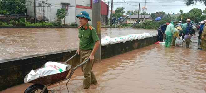 Công an huyện Phú Xuyên "vì nước quên thân, vì dân phục vụ"- Ảnh 1.