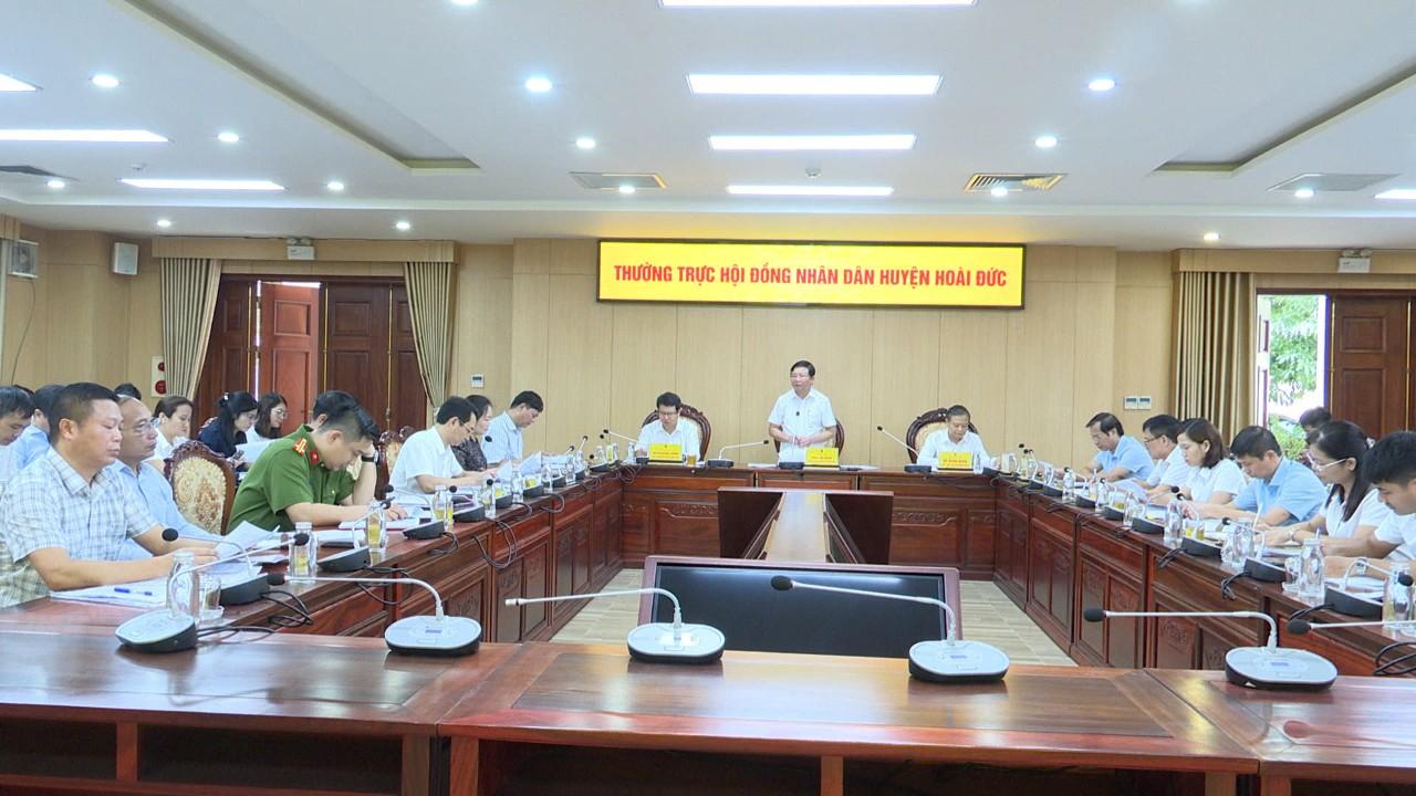Thường trực HĐND huyện giám sát công tác quản lý, xử lý vi phạm đất đai trên địa bàn- Ảnh 1.