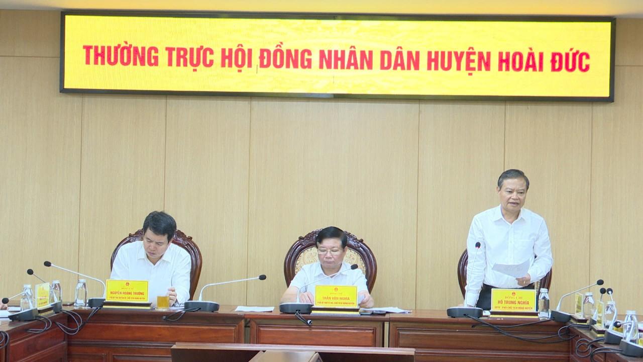 Thường trực HĐND huyện giám sát công tác quản lý, xử lý vi phạm đất đai trên địa bàn- Ảnh 2.
