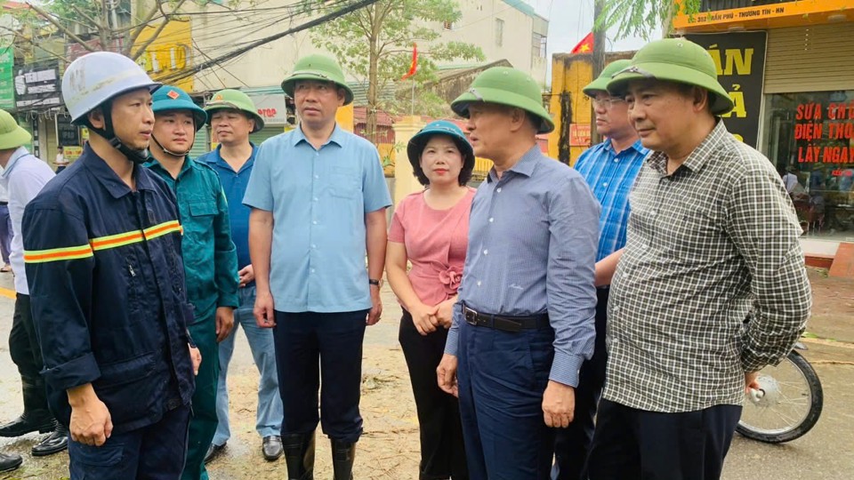 Chủ tịch HĐND TP Hà Nội thị sát công tác khắc phục hậu quả bão số 3- Ảnh 3.