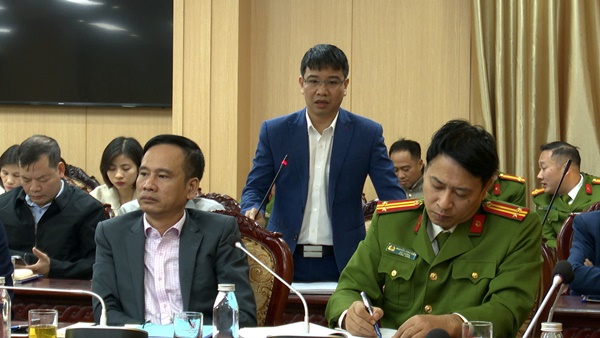 UBND huyện triển khai Quyết định thực hiện quy trình nội bộ giải quyết thủ tục hành chính lĩnh vực đất đai và Nghị quyết áp dụng biện pháp yêu cầu ngừng cung cấp dịch vụ điện, nước- Ảnh 4.