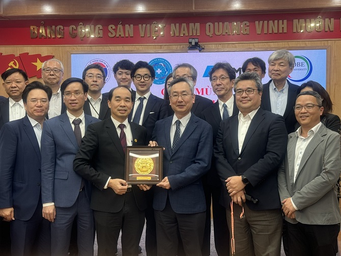 Sở Y tế Hà Nội tiếp Đoàn đại biểu Bệnh viện Đại học Kobe sang thăm, làm việc- Ảnh 3.