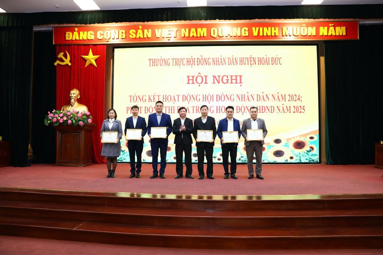 HĐND huyện Hoài Đức tổng kết hoạt động HĐND các cấp trên địa bàn huyện năm 2024; phát động thi đua và triển khai nhiệm vụ năm 2025- Ảnh 3.
