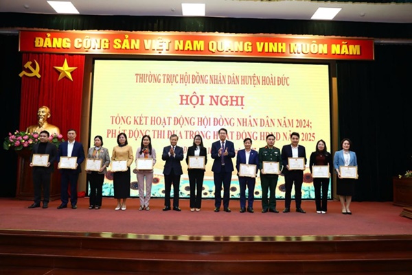 HĐND huyện Hoài Đức tổng kết hoạt động HĐND các cấp trên địa bàn huyện năm 2024; phát động thi đua và triển khai nhiệm vụ năm 2025- Ảnh 4.