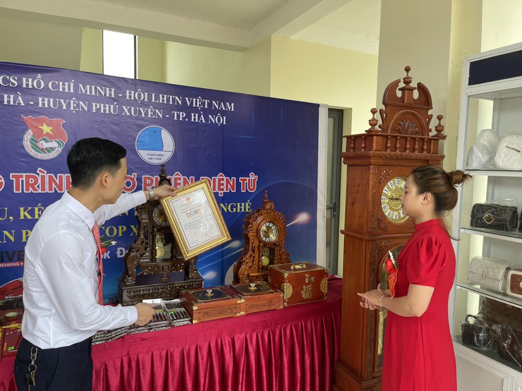 Bán hàng online thúc đẩy kinh tế số ở Phú Xuyên- Ảnh 2.