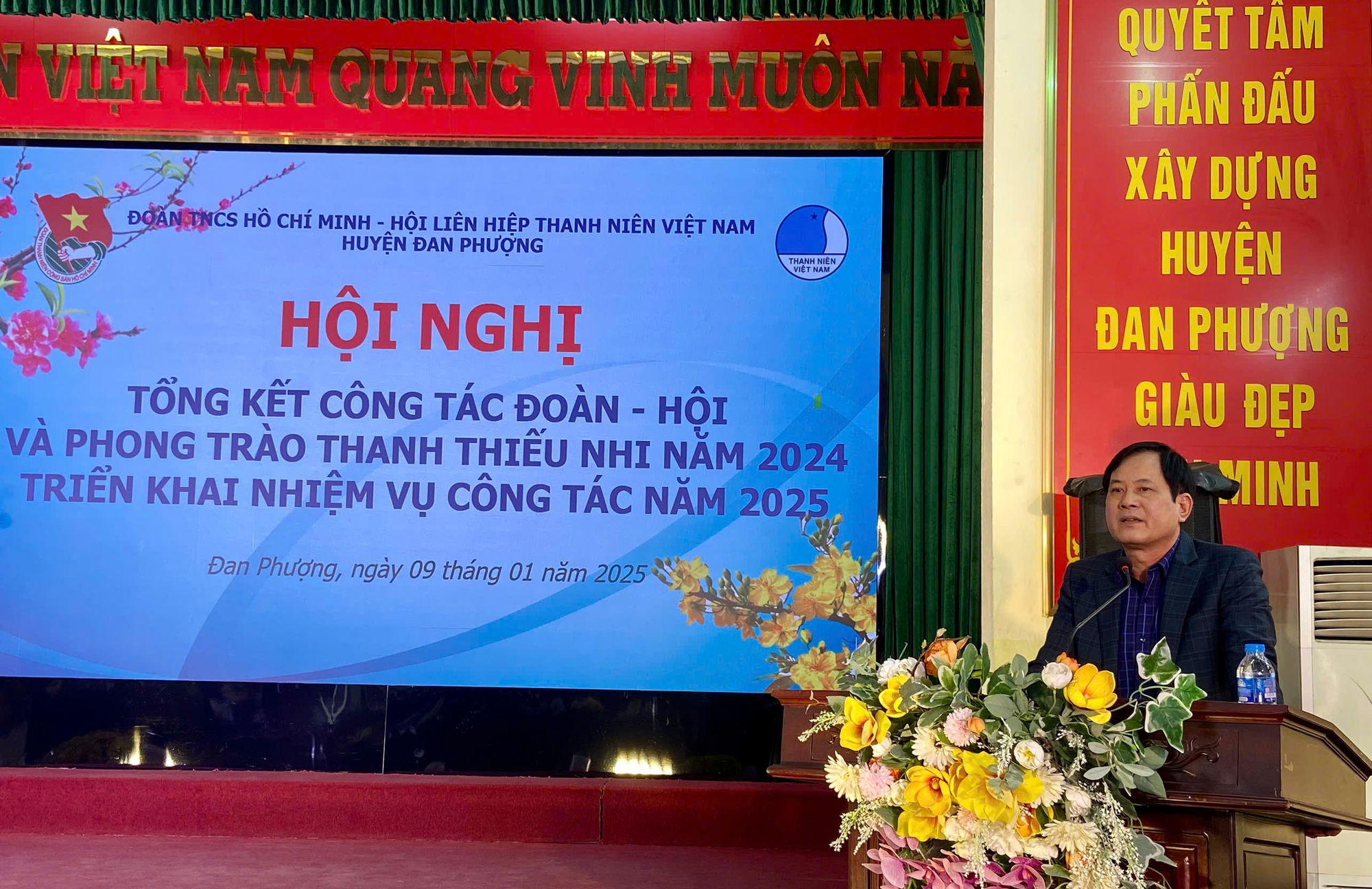 Hội nghị Tổng kết công tác Đoàn và phong trào thanh thiếu nhi huyện Đan Phượng năm 2024, triển khai nhiệm vụ năm 2025.- Ảnh 2.
