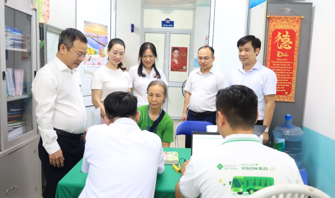 Khương Đình: Tổ chức khám sức khỏe cho người cao tuổi- Ảnh 3.
