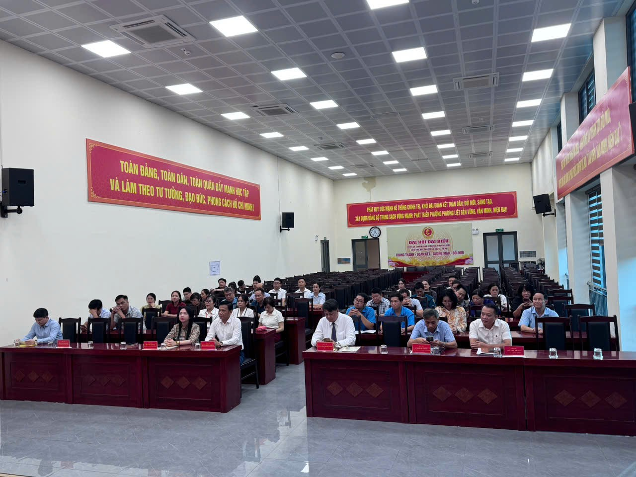 Đảng ủy phường Phương Liệt tổ chức Hội nghị công bố Quyết định thành lập Công đoàn phường và Quyết định về công tác cán bộ- Ảnh 1.