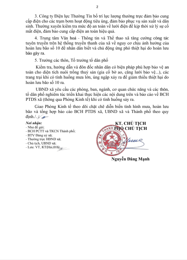 Chủ động ứng phó mưa lớn trên địa bàn xã do ảnh hưởng của hoàn lưu bão số 10 gây ra- Ảnh 2.