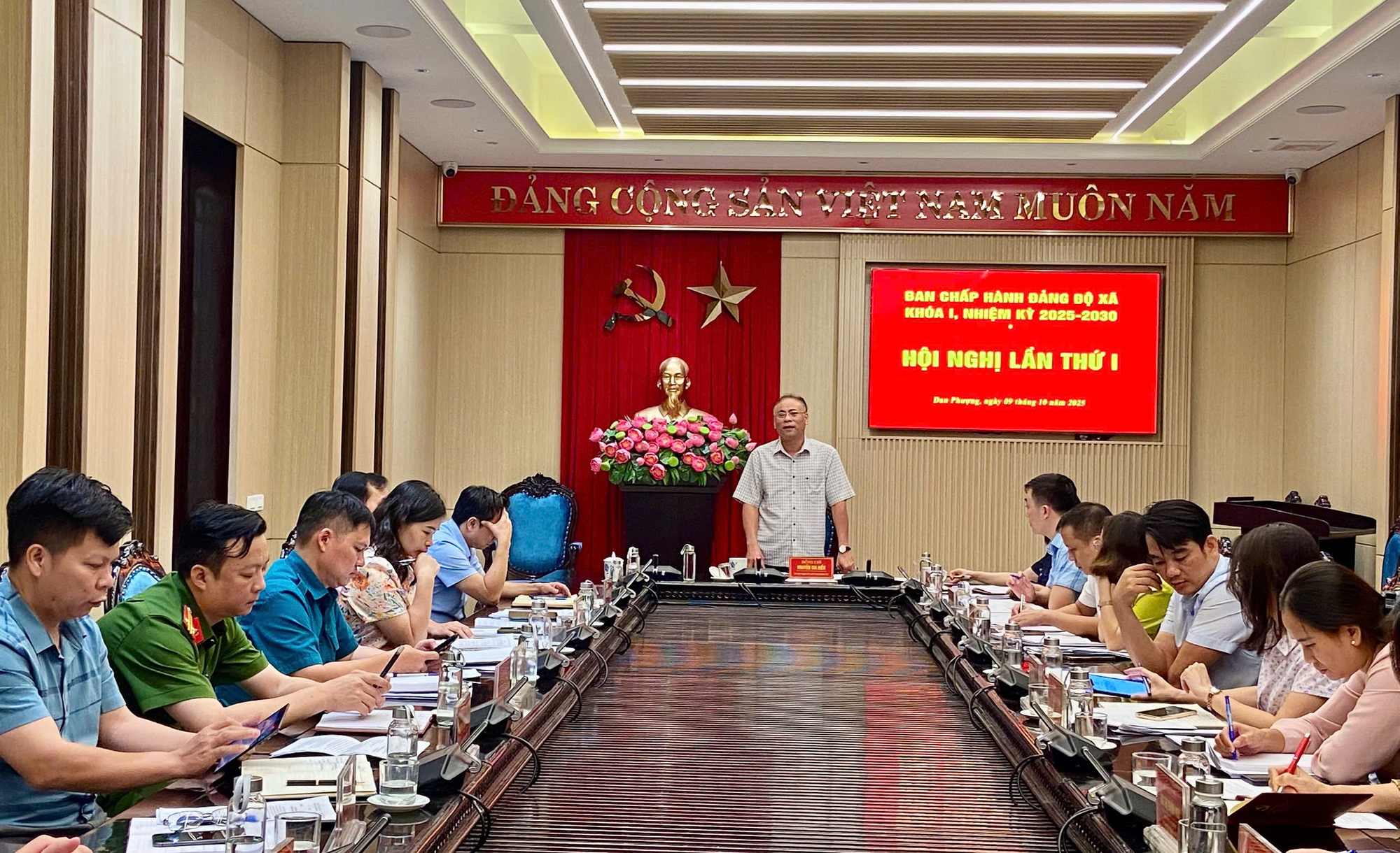 Hội nghị lần thứ nhất BCH Đảng bộ xã Đan Phượng khóa I, nhiệm kỳ 2025-2030.- Ảnh 2.