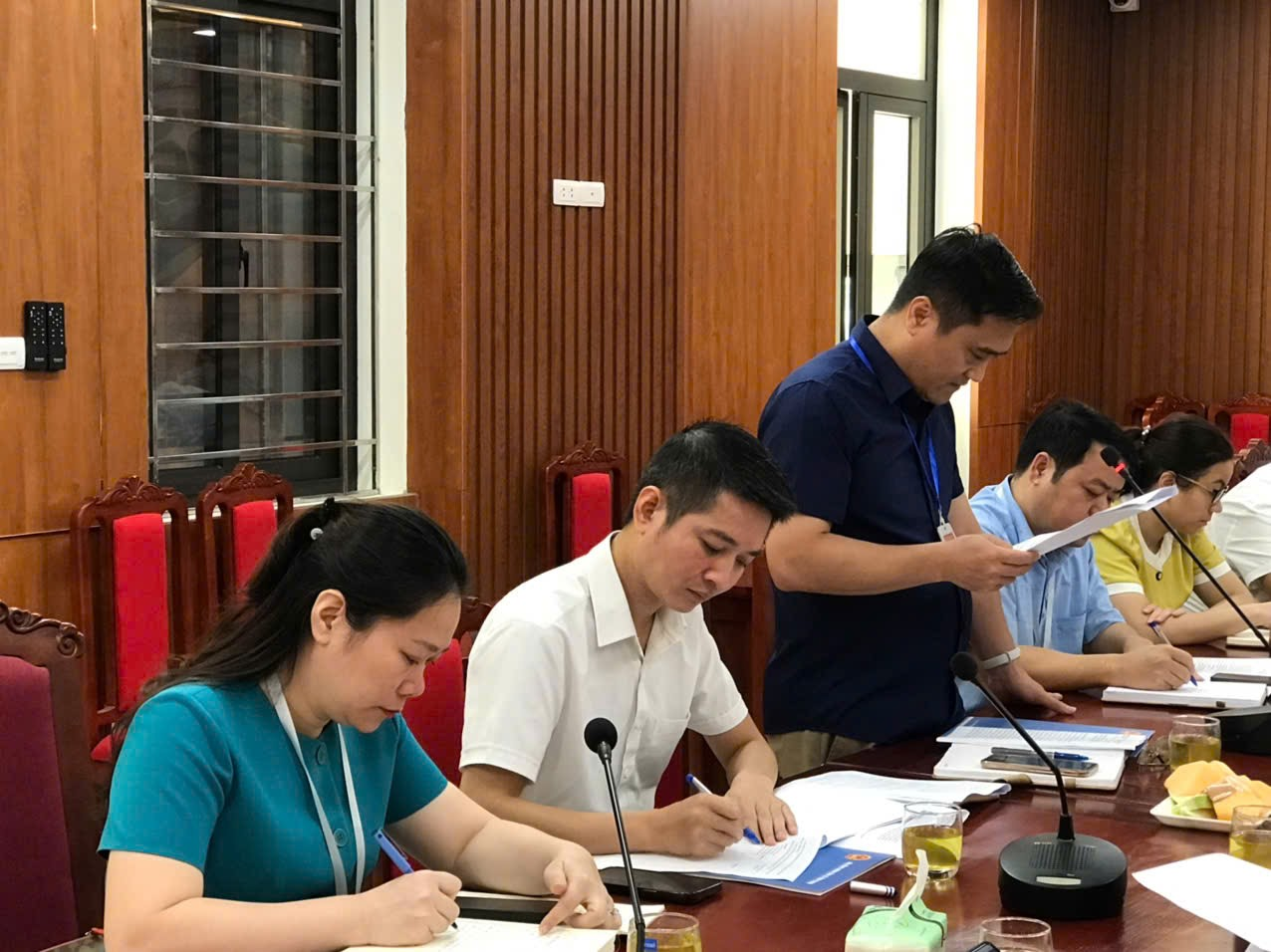 Thường trực Hội đồng nhân dân xã Vĩnh Thanh tổ chức sơ kết hoạt động quý III và Triển khai phương hướng nhiệm vụ quý IV năm 2025- Ảnh 4.