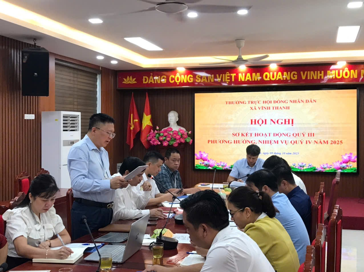 Thường trực Hội đồng nhân dân xã Vĩnh Thanh tổ chức sơ kết hoạt động quý III và Triển khai phương hướng nhiệm vụ quý IV năm 2025- Ảnh 5.