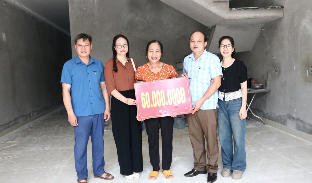 Xã Mỹ Đức bàn giao kinh phí hỗ trợ xây, sửa nhà ở cho người có công và thân nhân liệt sỹ- Ảnh 5.