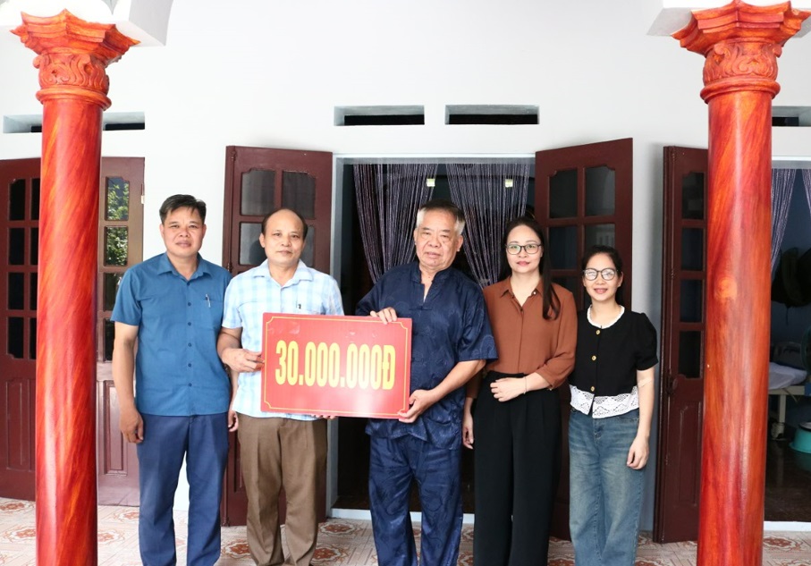 Xã Mỹ Đức bàn giao kinh phí hỗ trợ xây, sửa nhà ở cho người có công và thân nhân liệt sỹ- Ảnh 10.