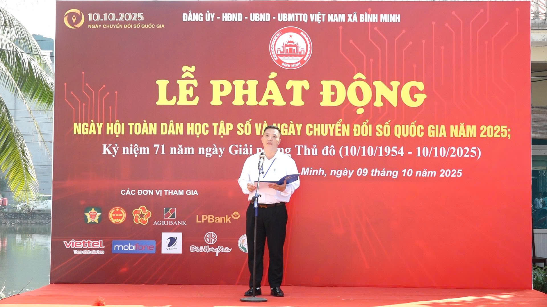 THÀNH CÔNG "NGÀY HỘI TOÀN DÂN HỌC TẬP SỐ VÀ NGÀY CHUYỂN ĐỔI SỐ QUỐC GIA" NĂM 2025- Ảnh 6.