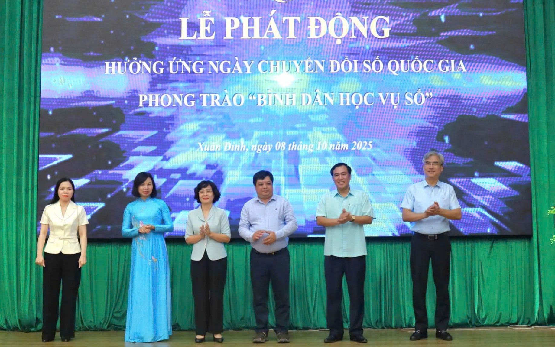 Chuyển đổi số và xây dựng đô thị thông minh